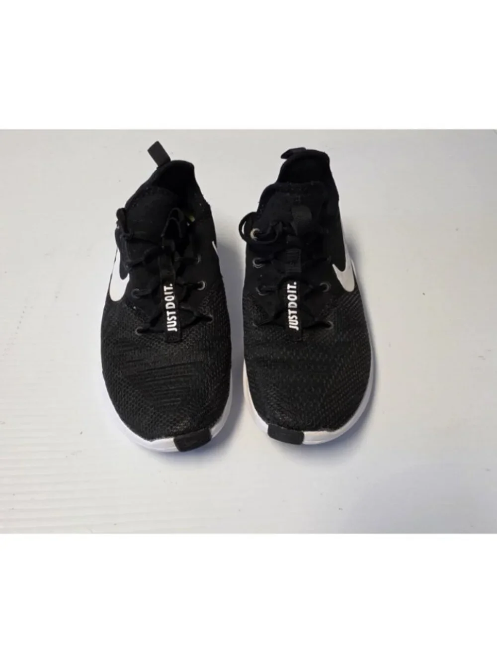 Nike Free TR 8 Women's Shoes Size 7 Black In Excellent Condition!